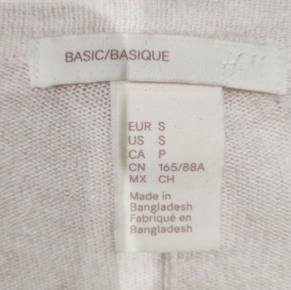 White long, light, flowy sweater - Picture 3 of 3